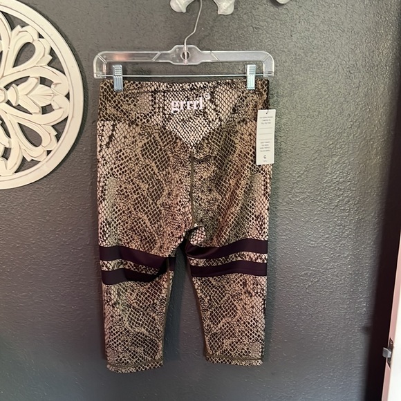 GRRRL weili victoria small snake print capri - Picture 2 of 3